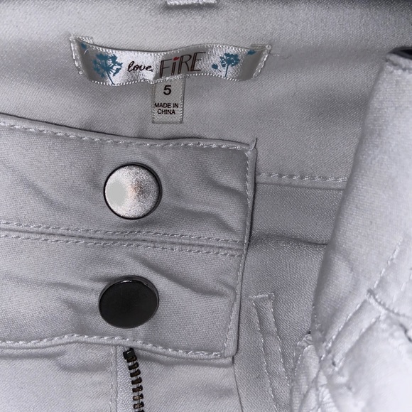 White High Waisted Shorts - Picture 3 of 3